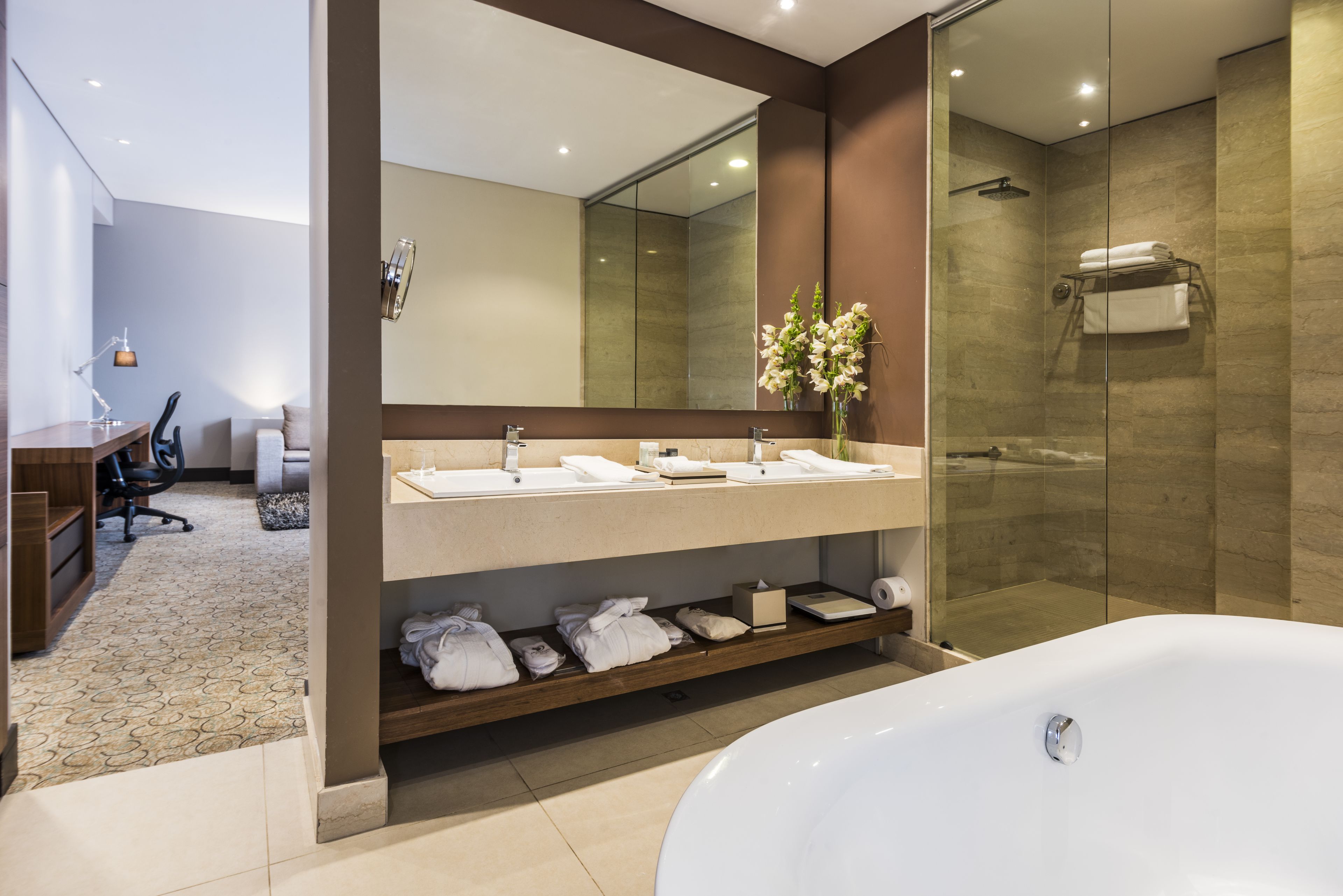 junior, deluxe suite, 1 king bed | premium bedding, minibar, in-room safe, individually furnished