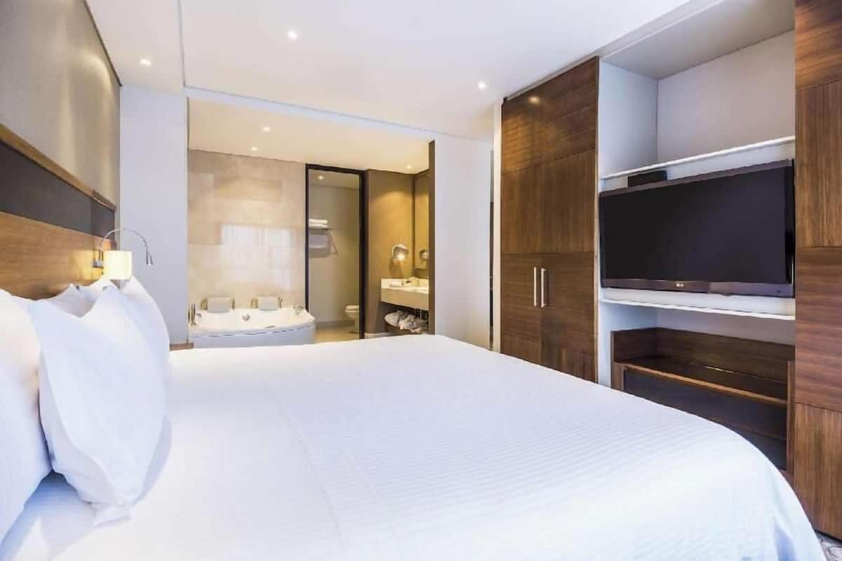 Literie de qualité, minibar, coffre-fort pour ordinateur portable