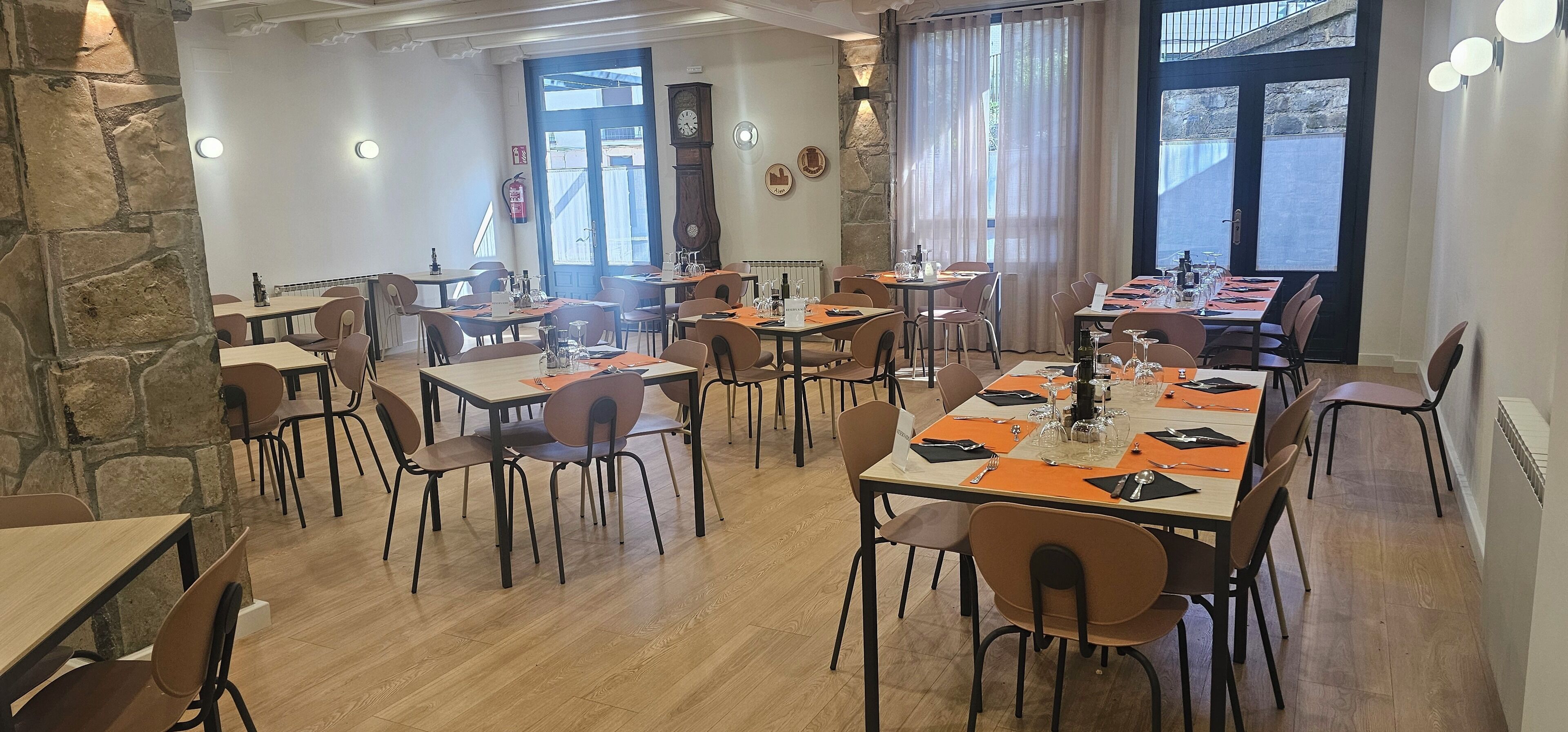 breakfast, lunch, dinner served; al fresco dining