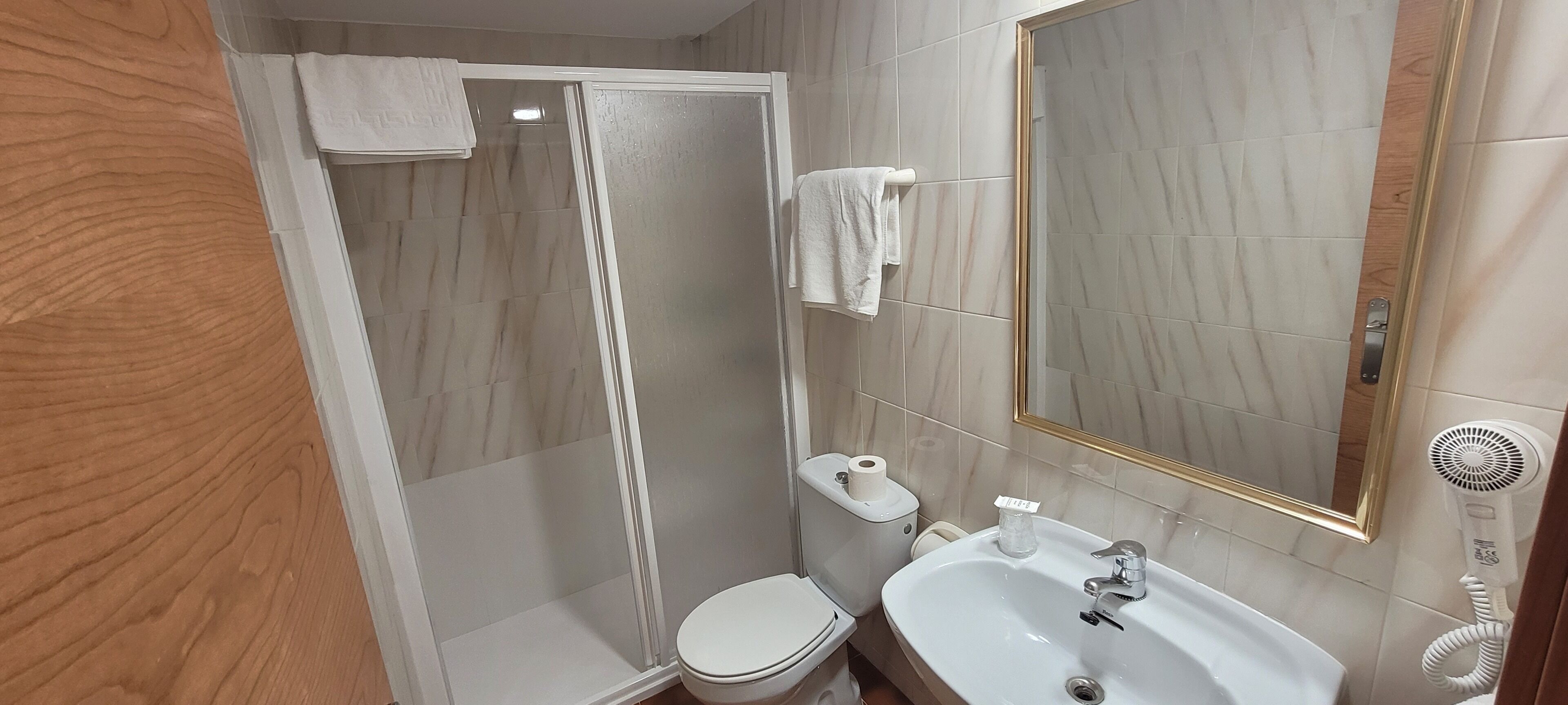 economy double or twin room, mountain view | bathroom | free toiletries, towels