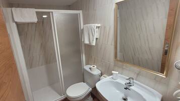 Economy Double or Twin Room, Mountain View | Bathroom | Free toiletries, towels