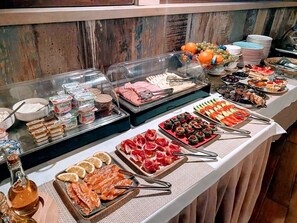 Daily buffet breakfast for a fee - Sharden Villa Boutique Hotel (Tbilisi)