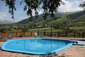 Seasonal outdoor pool