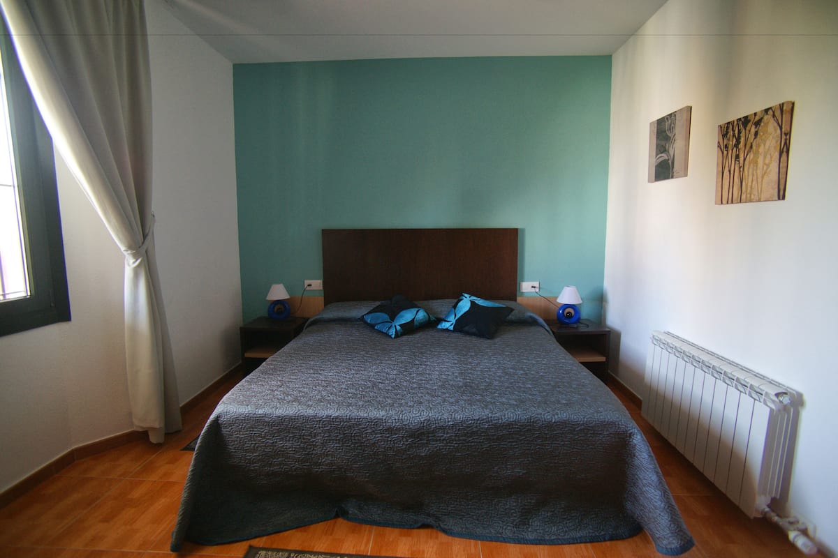 Standaard appartement, 1 slaapkamer | 1 slaapkamer, donzen dekbedden, Select Comfort-bedden, een bureau