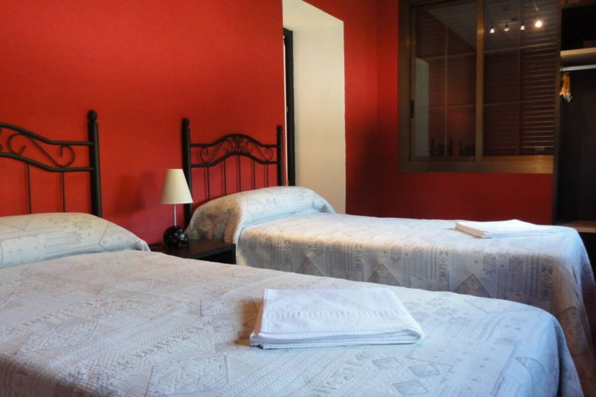 standard apartment, 3 bedrooms | 1 bedroom, down duvets, select comfort beds, desk