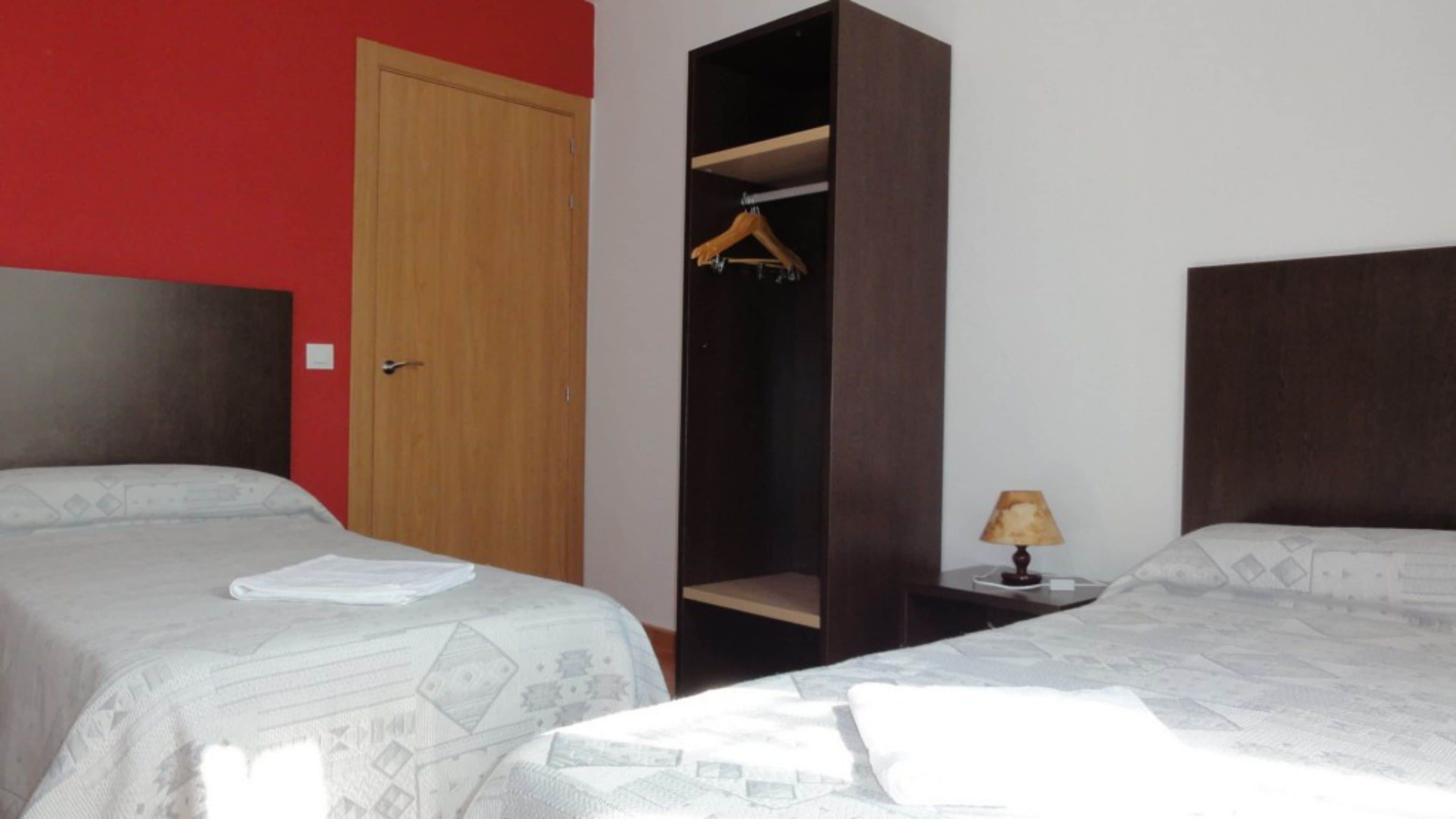 standard apartment, 3 bedrooms | 1 bedroom, down duvets, select comfort beds, desk