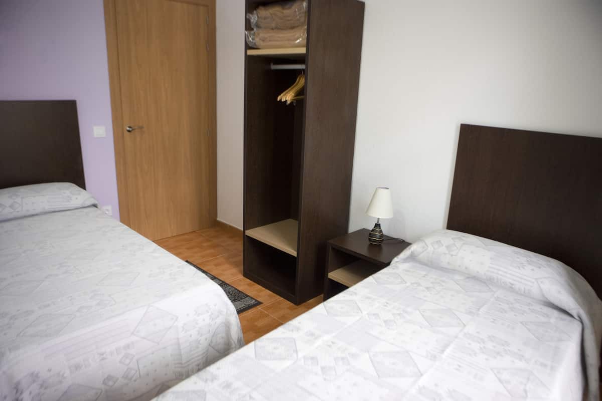 สแตนดาร์ดอพาร์ทเมนท์, 2 ห้องนอน | 1 ห้องนอน, ผ้านวมขนเป็ด, เตียง Select Comfort, โต๊ะทำงาน