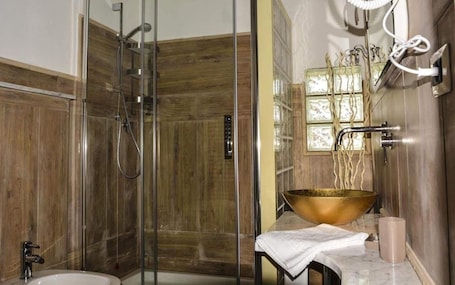 Dusche, Regendusche, Haartrockner, Bidet. Residenza Marina B&B