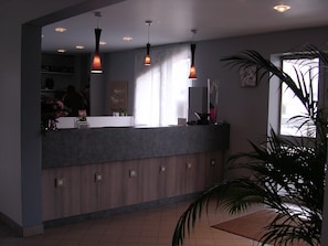 Reception - Fasthôtel Niort (Bessines)