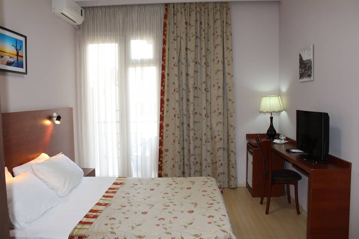 Minibar, in-room safe, soundproofing, rollaway beds