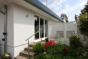 Leilighet, 2 soverom, 1. etasje | Terrasse/patio