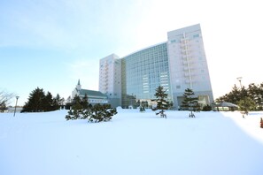 Front of property - Chateraise Gateaux Kingdom Sapporo Hotel and Spa Resort (Sapporo)