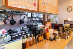 Breakfast, lunch and dinner served  - Hotel Daiki (Osaka)