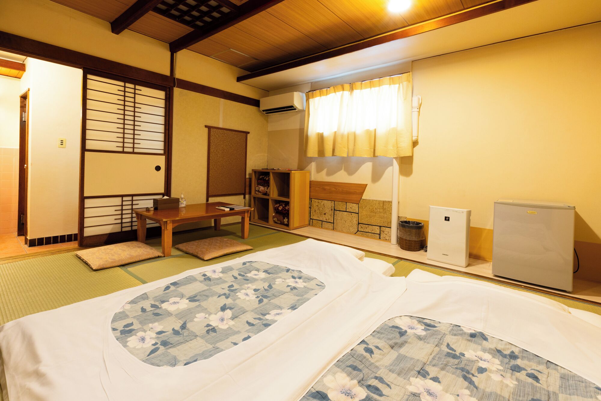 Individually decorated, individually furnished, iron/ironing board