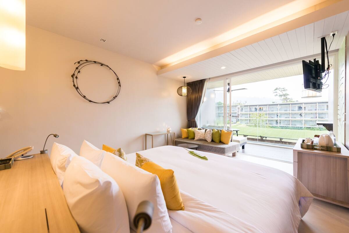 ห้องสแตนดาร์ด/ วิวสวน/ มีระเบียง (Sands Room) | มินิบาร์, ตู้นิรภัยในห้องพัก, โต๊ะทำงาน, เตารีด/โต๊ะรีดผ้า