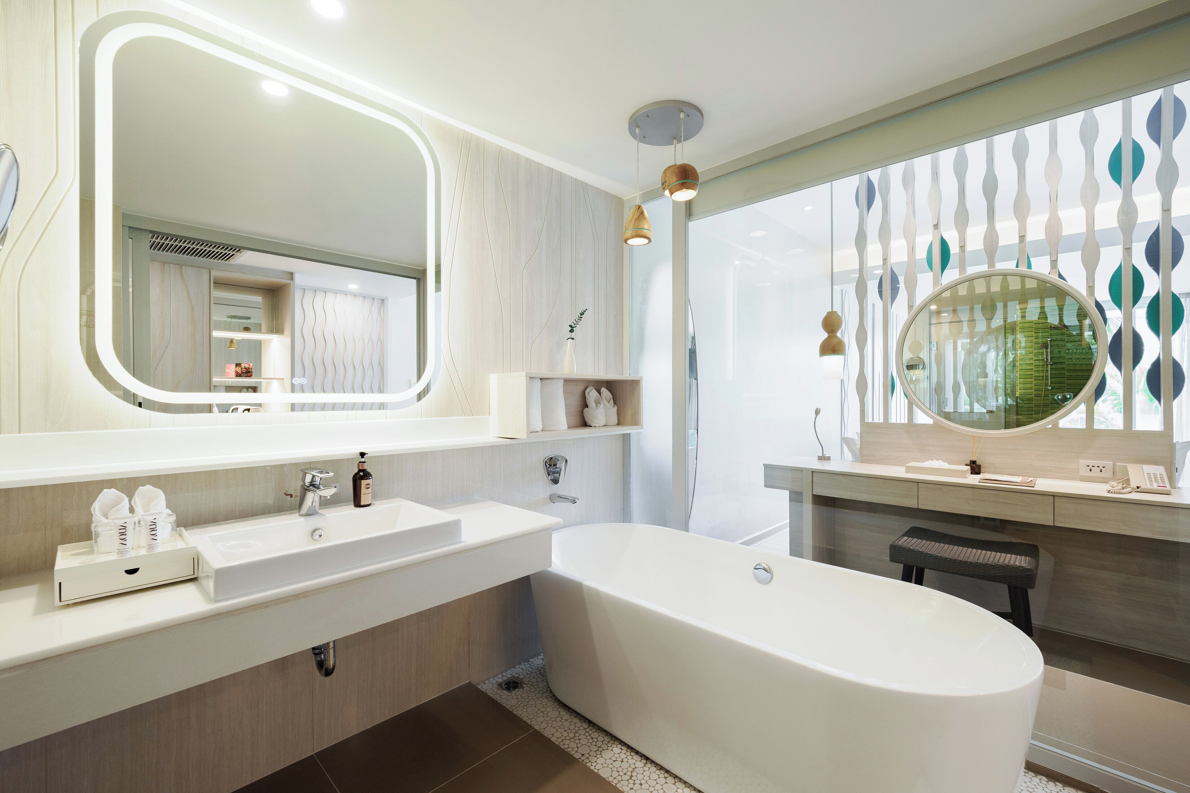 Junior Suite, Side Sea View | Bathroom