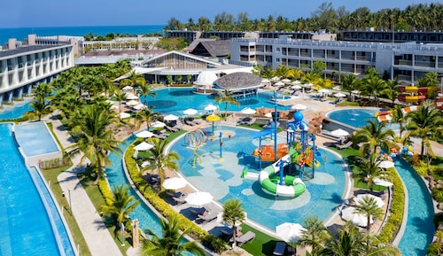 The Sands Khao Lak by Katathani