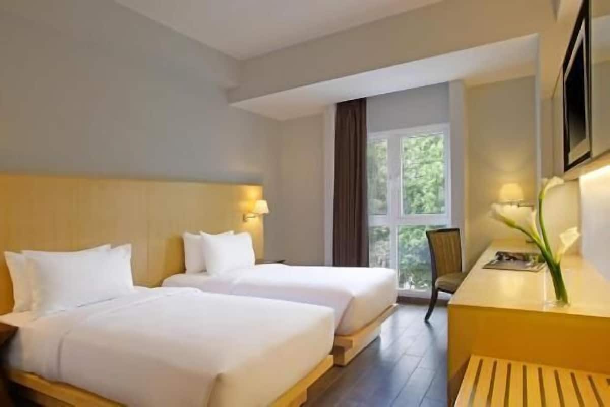 In-room safe, desk, free WiFi, bed sheets