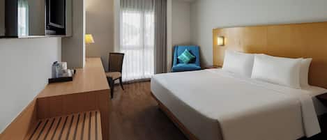 Superior Room, 1 King Bed | In-room safe, desk, free WiFi, bed sheets