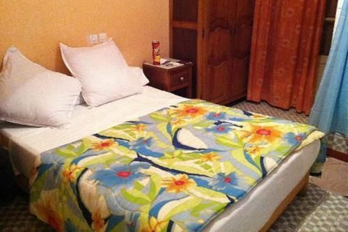 Standard Double Room | Minibar, desk, iron/ironing board, free cots/infant beds