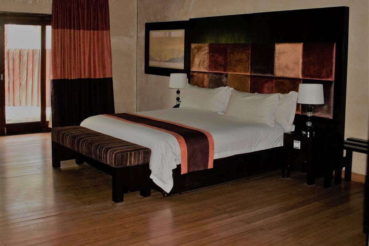 Executive Studio Suite