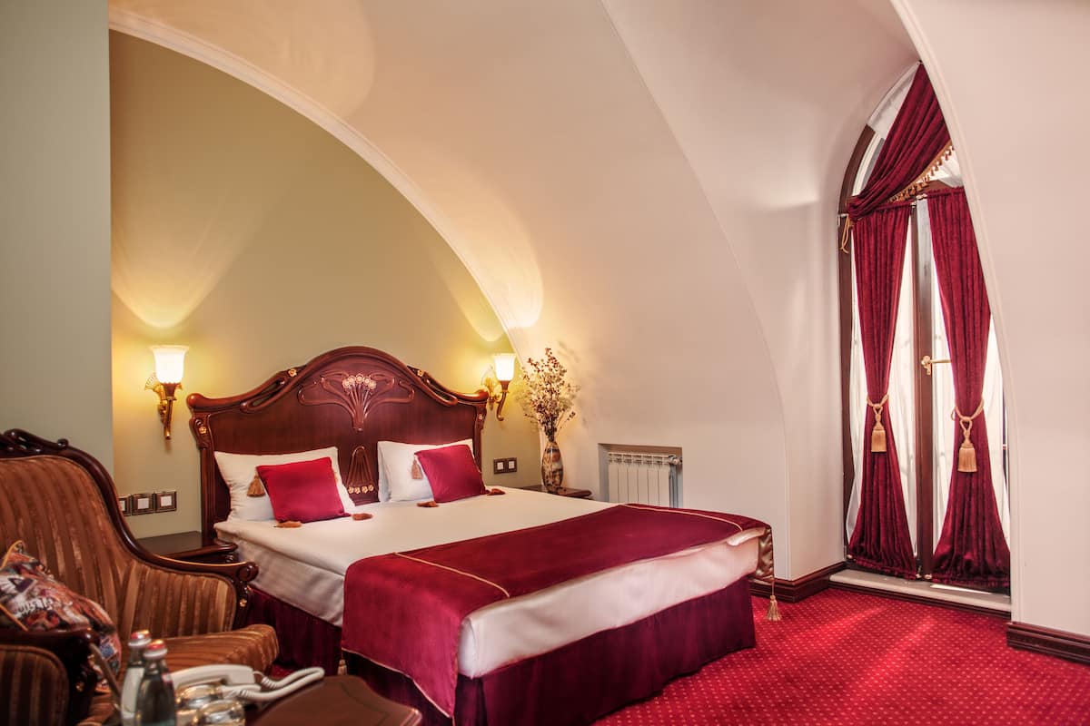 1 habitación, ropa de cama hipoalergénica y minibar 