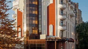 Property entrance - Staro Hotel (Kyiv)