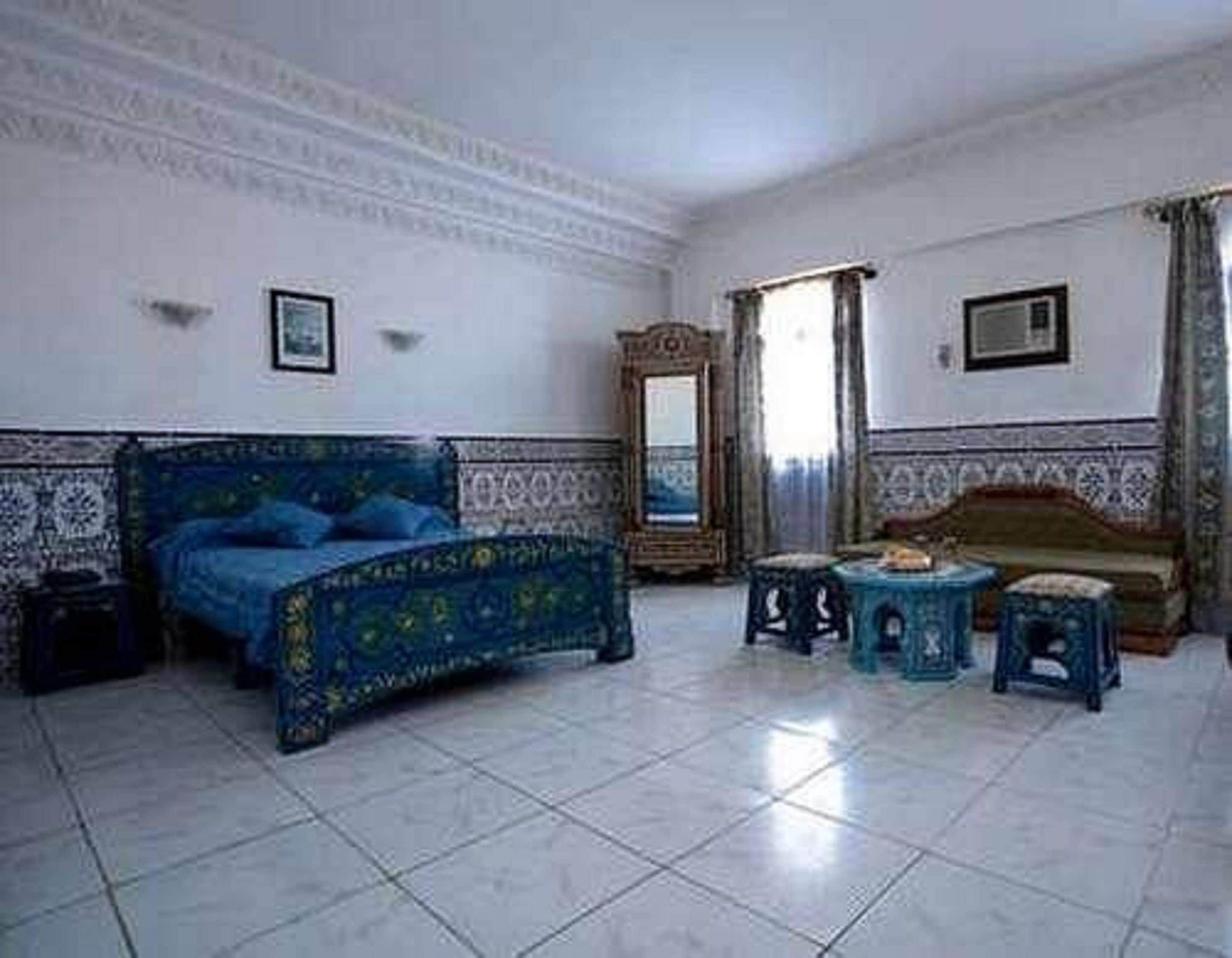 Literie de qualité supérieure, décoration personnalisée, bureau