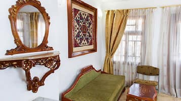 Suite | Living area | Plasma TV