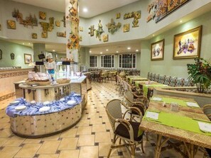 Free daily full breakfast  - Eden Phoenix (El Kerma)