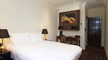 Deluxe Double Room | Premium bedding