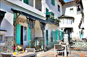 Terrace/patio - Hotel El-Djazair (Algiers)