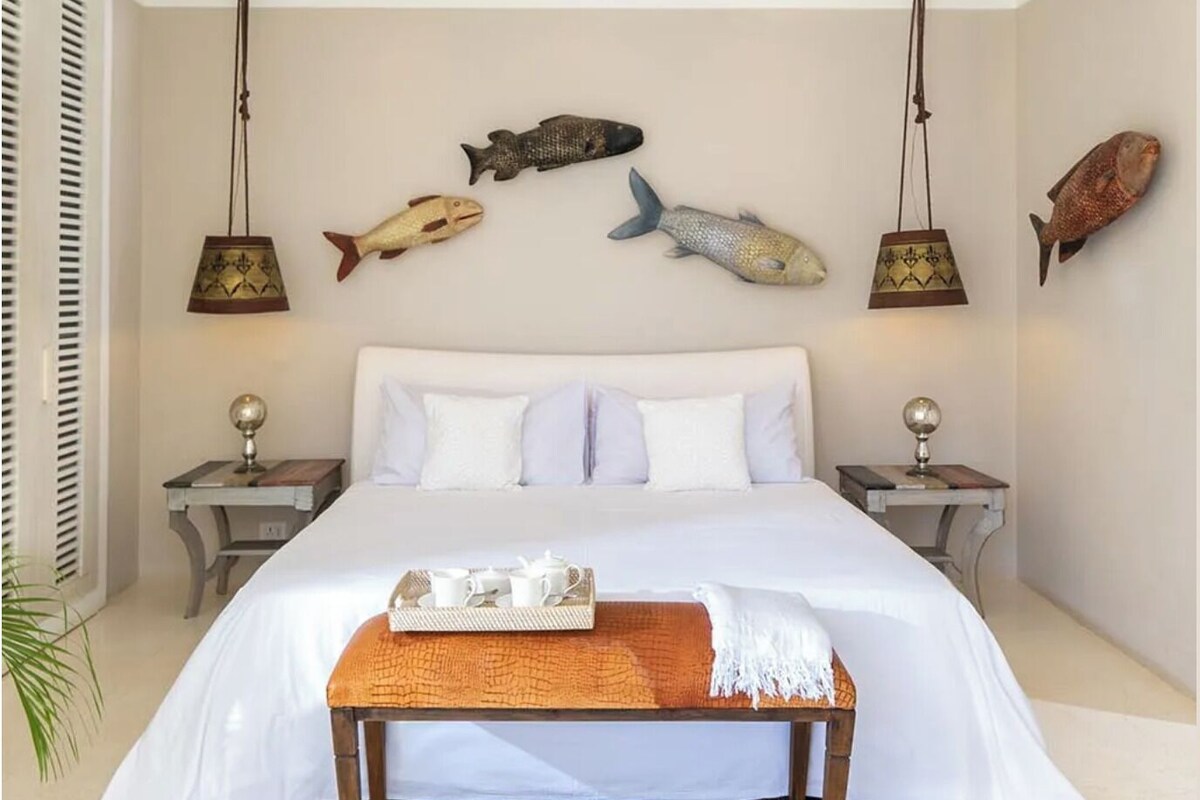 Literie de qualité supérieure, matelas mémoire de forme, minibar