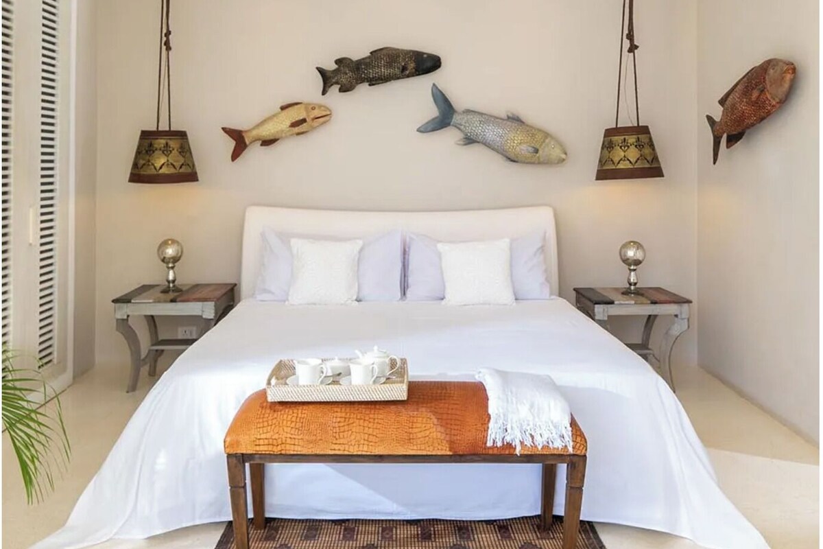 Literie de qualité, lit avec matelas en mousse à mémoire, minibar