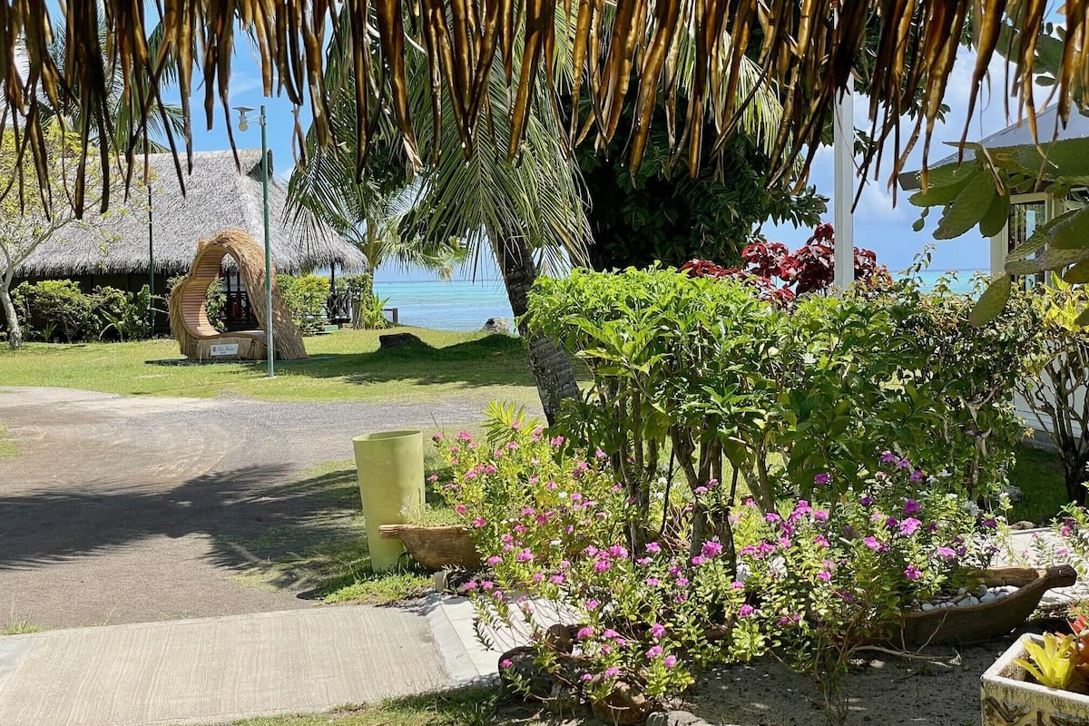 Bungalow Partial Lagoon View, Next To The Restaurant | In-room safe, individually decorated, soundproofing, free WiFi