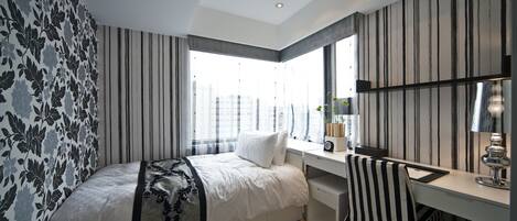 1 bedroom, in-room safe, individually decorated, individually furnished