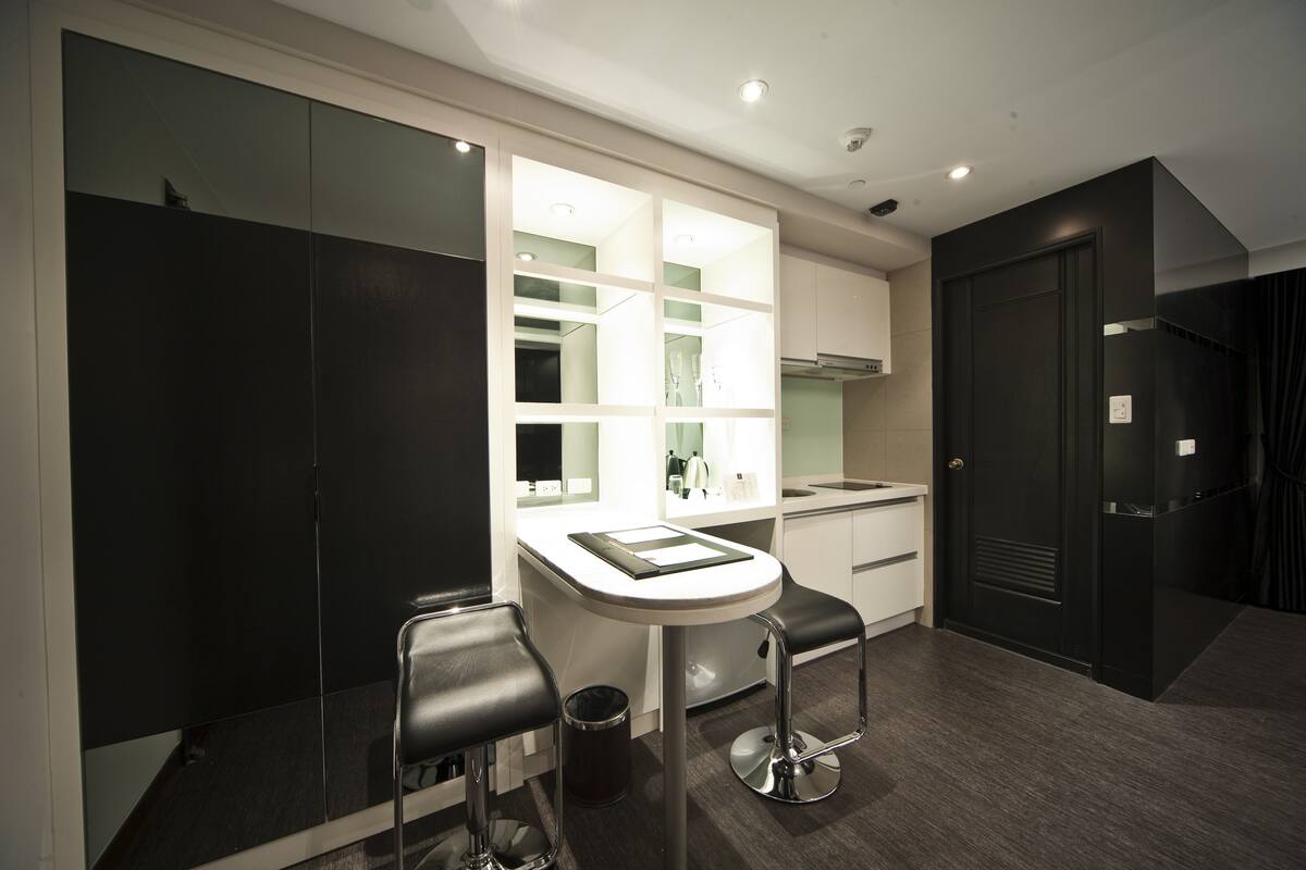Deluxe Double Room | In-room safe, WiFi (free), individually decorated
