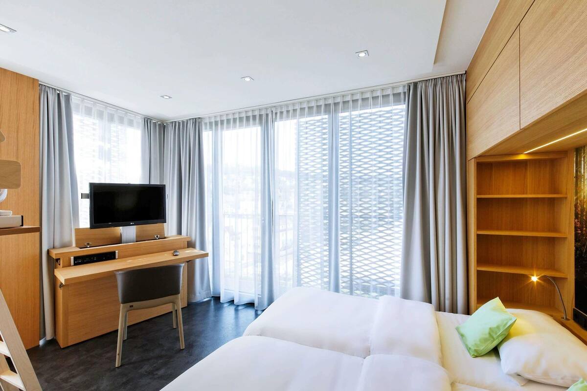 family suite (stylish),1 double bed and 2 twin beds) | 1 bedroom, hypo-allergenic bedding, in-room safe, desk