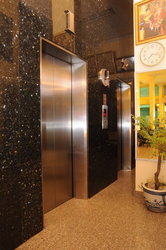 Lodge 61 Bed & Breakfast