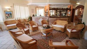 Lobby sitting area - La Palma (San Teodoro)