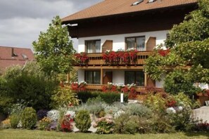 Exterior - Landhotel Sonnenhalde (Bad Boll)