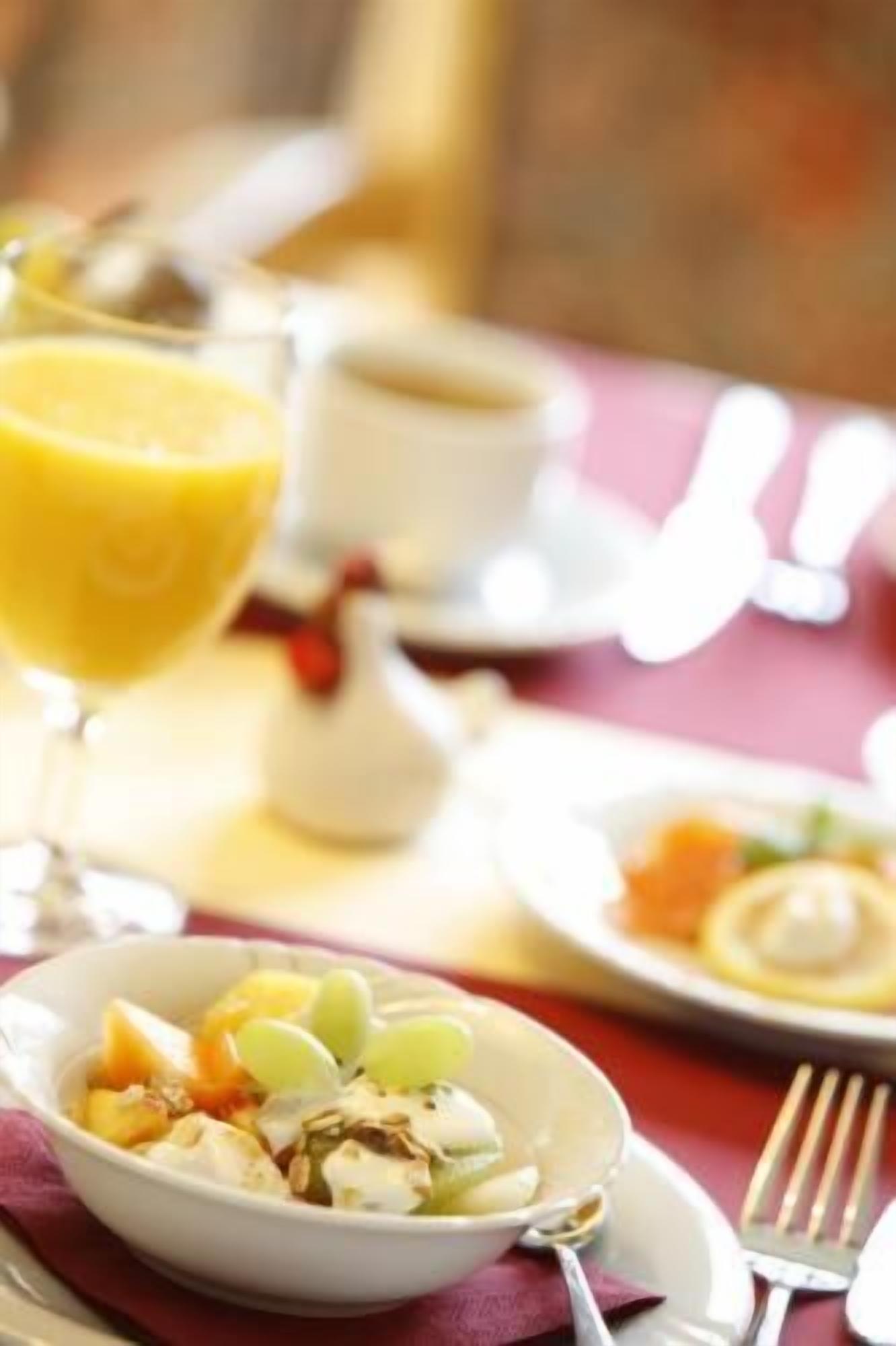 breakfast and dinner served