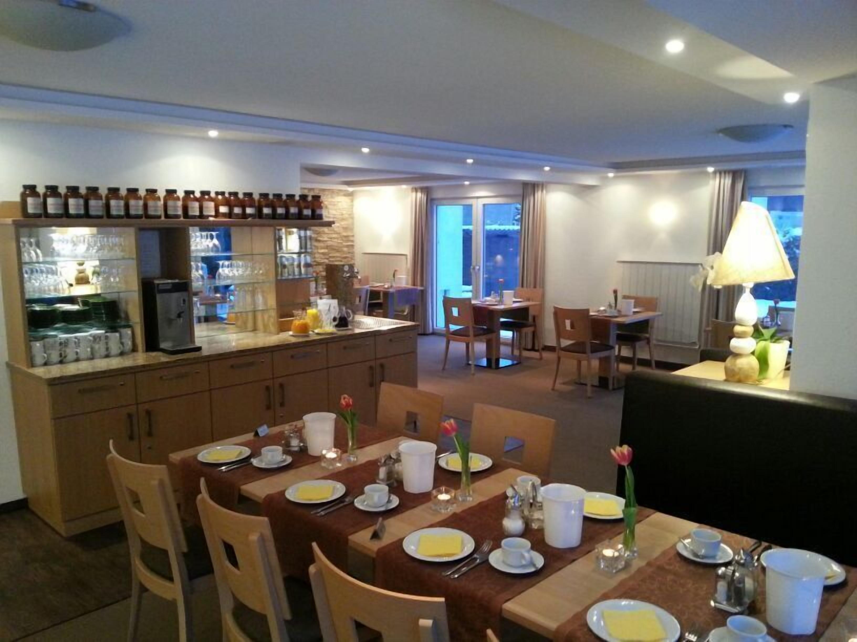 breakfast and dinner served