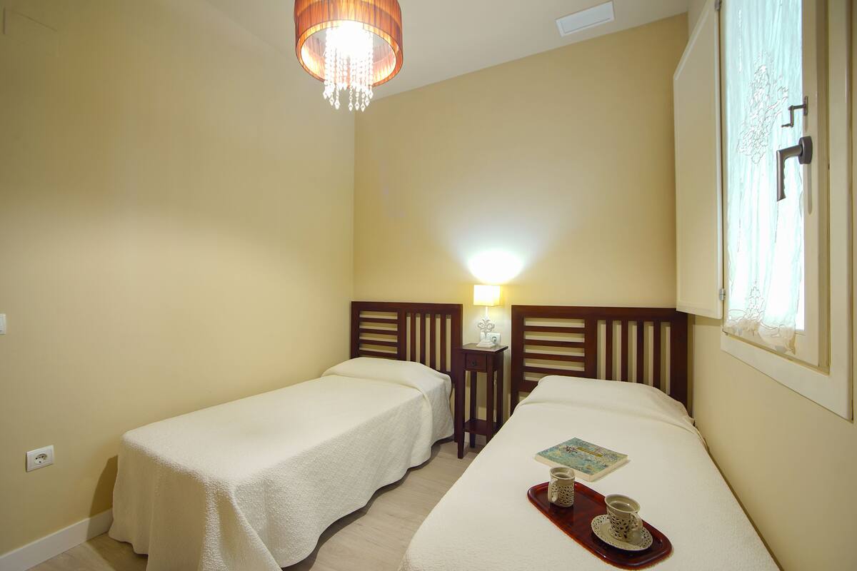 Apartment, 2 Bedrooms | Pillowtop beds, desk, soundproofing, WiFi (free)