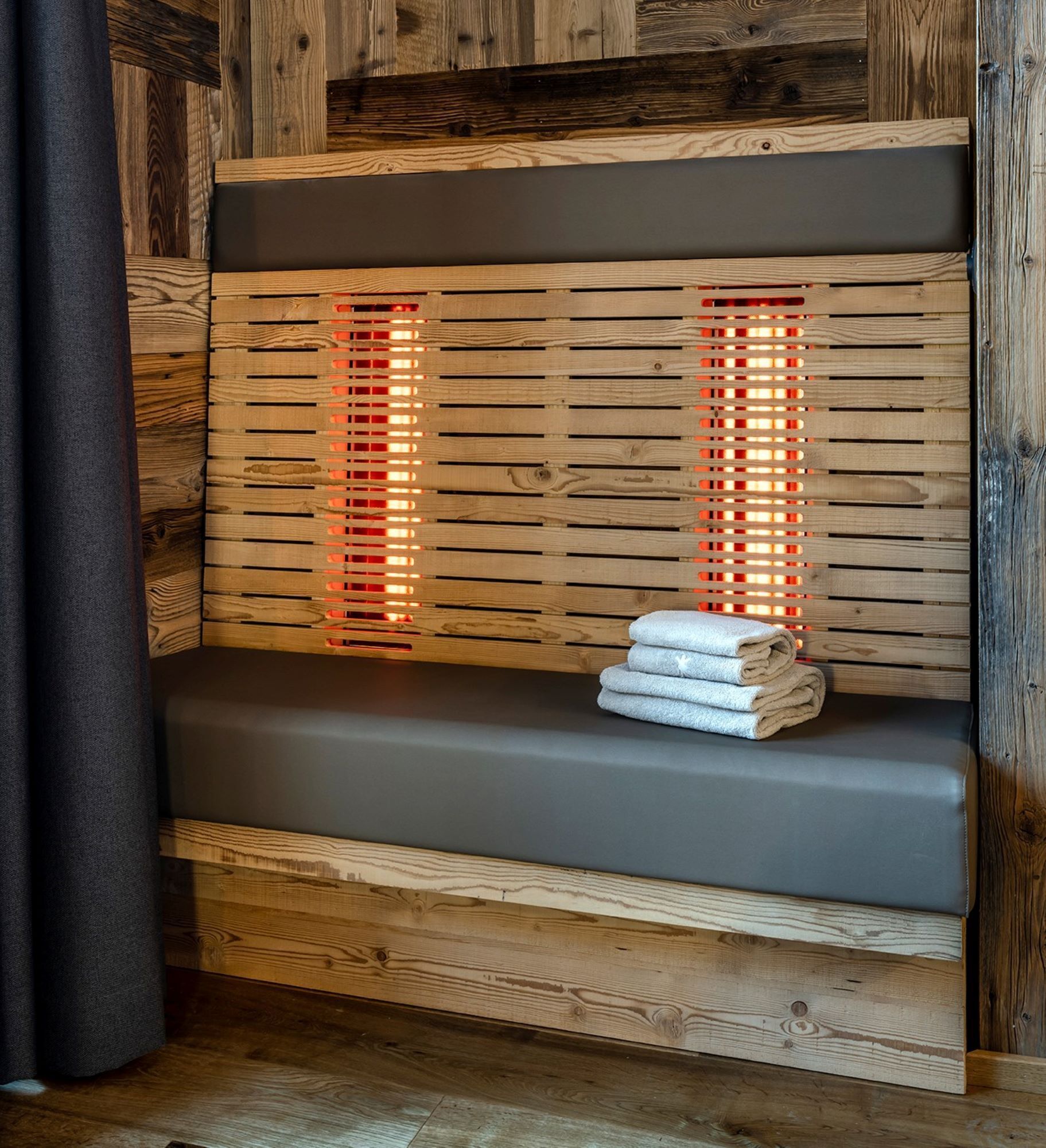 double room | living area | tv