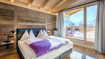 Loftsværelse | Allergivenligt sengetøj, pengeskab på værelset, individuelt design