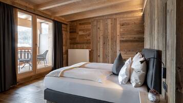 Vierbettzimmer | 2 Schlafzimmer, Allergikerbettwaren, Zimmersafe, individuell dekoriert