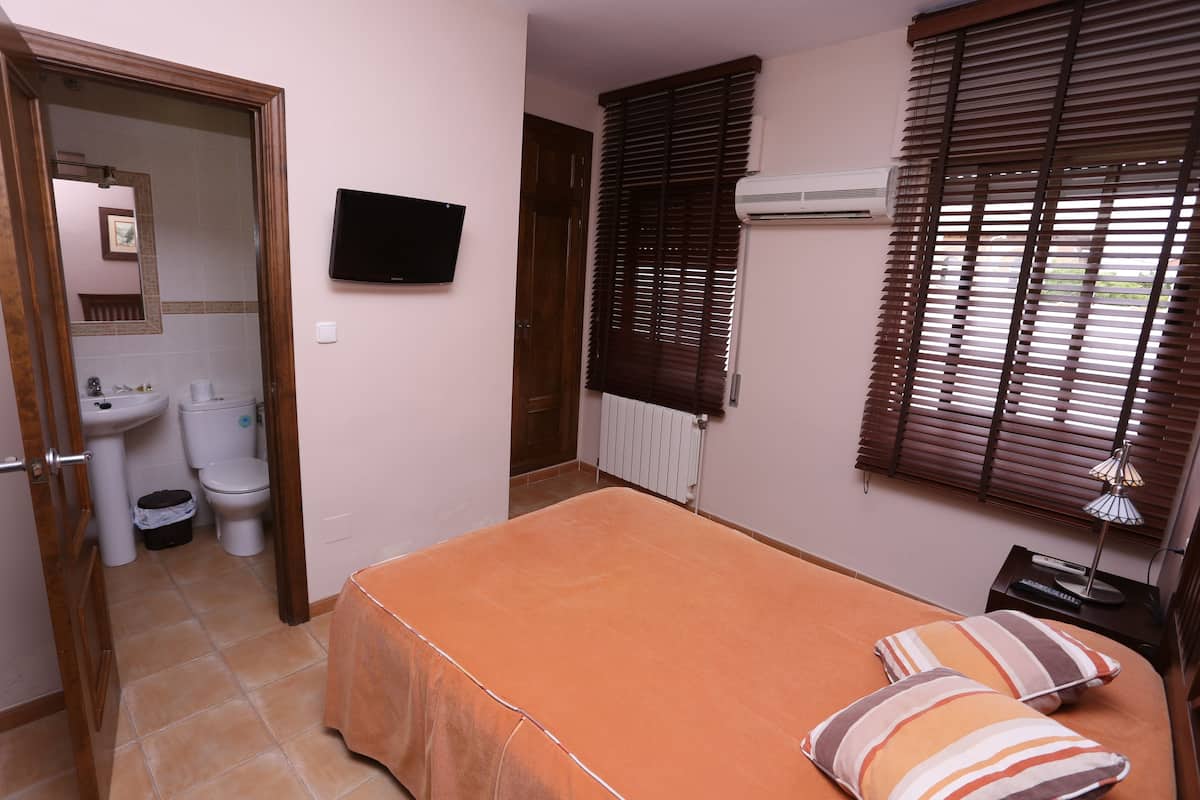 standard double room, city view | desk, soundproofing, free cots/infant beds, rollaway beds