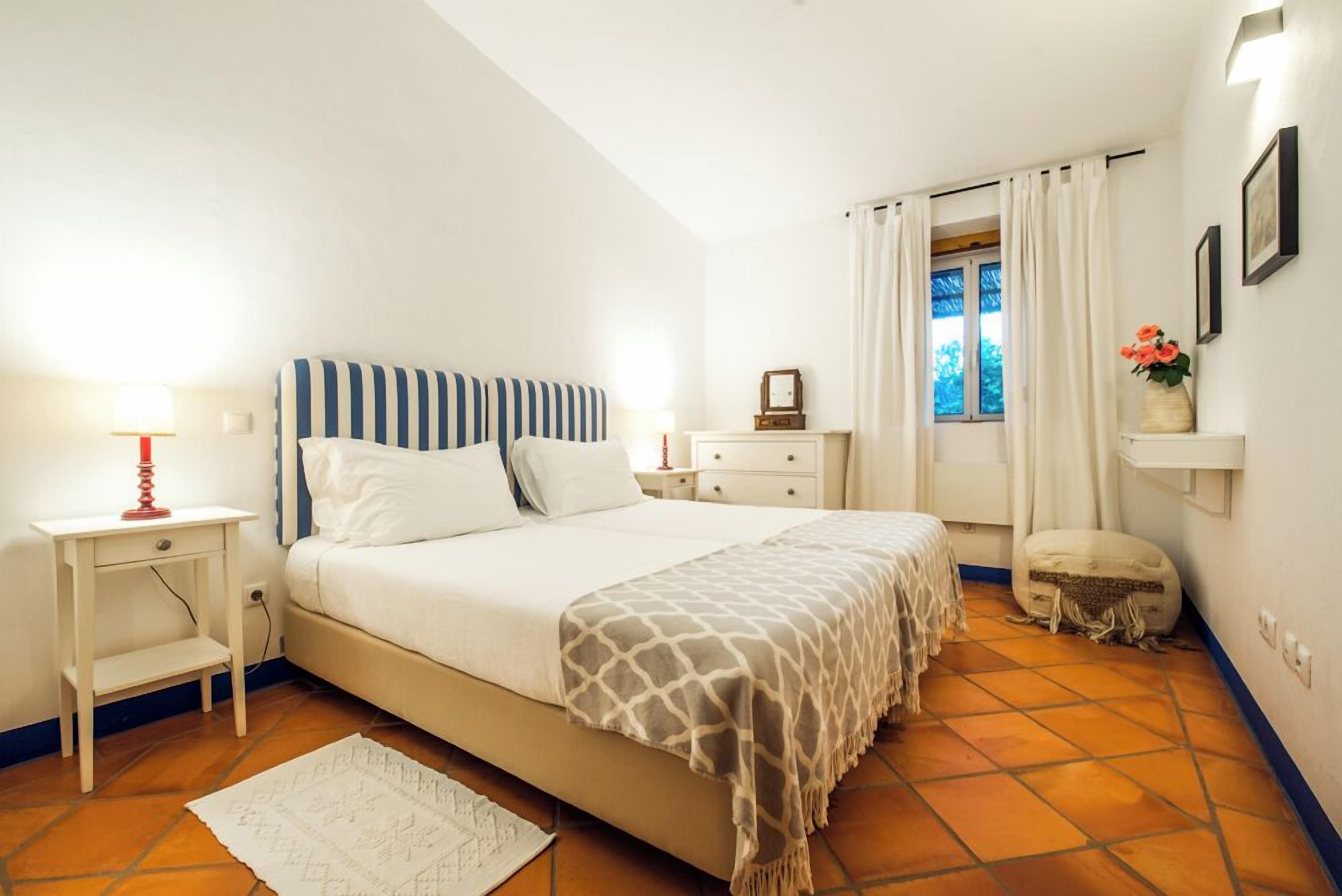 House, 2 Bedrooms (6)