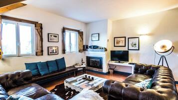 House, 1 Bedroom (5) | Living room